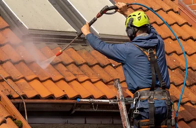 Démoussage et hydrofuge de toiture à Lieoux